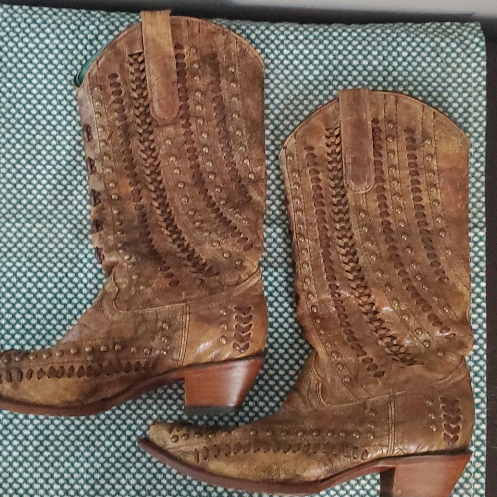 Coral Vintage Western Studded Boots